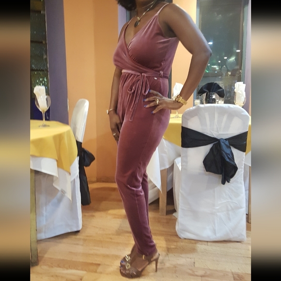 Guess Jumpsuit - Picture 2 of 4